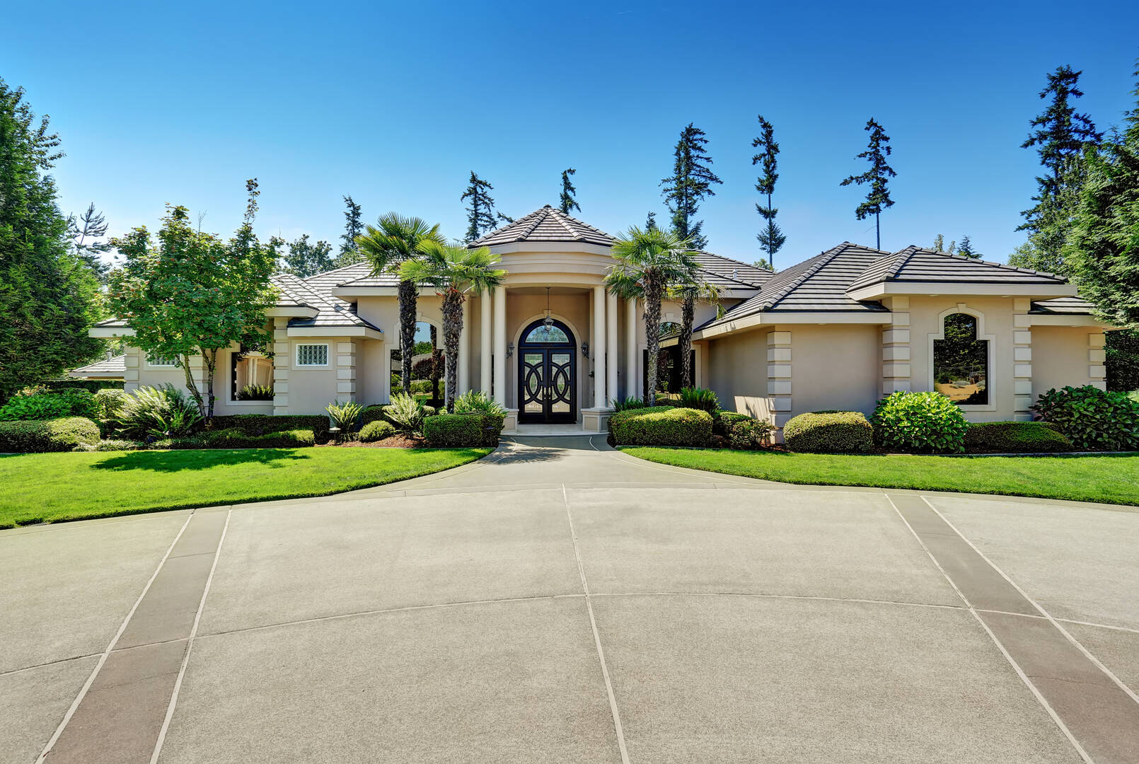 Luxury Custom Home Builder Naples FL